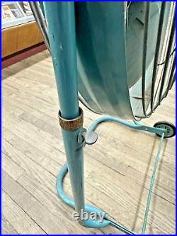 1950s Mid-Century Emerson Electric Seabreeze Roll-About Adjustable 2-Speed Fan 1950s Mid-Century Emerson Electric Seabreeze Roll-About Adjustable 2-Speed Fan