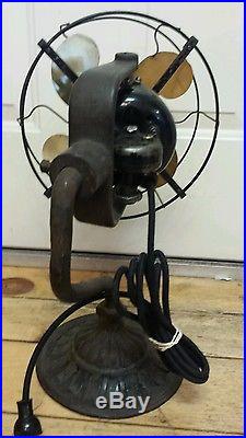 ANTIQUE EMERSON INDUSTRIAL STYLE 17 TALL BRASS BLADE IRON BASE TABLE FAN