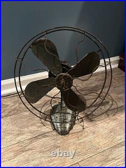 ANTIQUE/VINTAGE General Electric 3 SPEED 12 Desk Fan in working condition