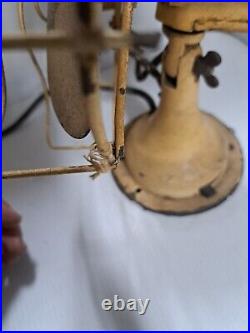 Antique 1920-30s Metal/ Cast Iron Westinghouse Oscillating Desk Fan Style 363329 Antique 1920-30s Metal/ Cast Iron Westinghouse Oscillating Desk Fan Style 363329