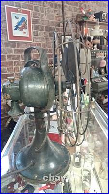 Antique 1930's GE 16 Four Blade Three Speed Oscillating Fan Cat #75425 Works
