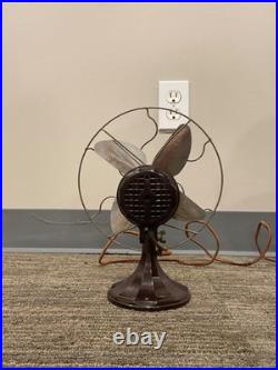Antique 8 Gem Fan Metal Blade & Bakelite Base Works Desk Or Table