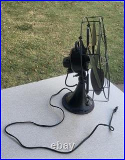 Antique CAST IRON EMERSON THE ELECTRIC MFG CO. 3 SPEED OSCILLATING FAN DESK FAN