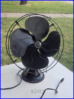 Antique CAST IRON EMERSON THE ELECTRIC MFG CO. 3 SPEED OSCILLATING FAN DESK FAN