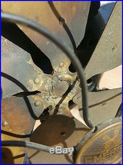 Antique Emerson 6 brass blade fan. K52497. Parts/repair. Hub damage. No cord
