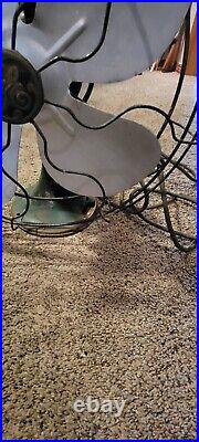 Antique GENERAL ELECTRIC Oscillating 16 Blade Fan Type AOU GE Fan Working