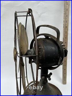 Antique Old General Electric GE Type AOU 4 Brass Blade Oscillating Desk Fan Antique Old General Electric GE Type AOU 4 Brass Blade Oscillating Desk Fan