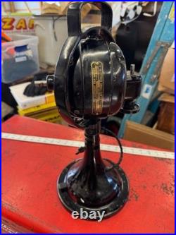Antique Vintage General Electric GE 3 Speed Oscillating Table Desk Fan 146079
