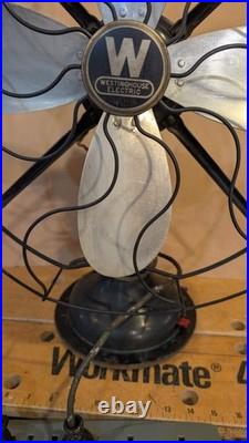 Antique Westinghouse Oscillating Desk Fan. Working Good. 21 3/4 Tall 16 Blade