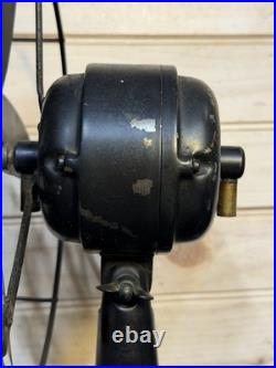 Antique Westinghouse Whirlwind Desk Fan Black Model 253468 Working 4 Blade 8