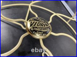 Antique fan vidrio badge