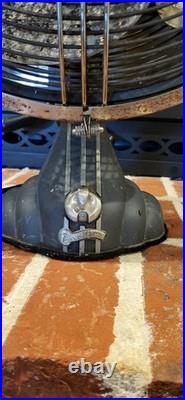 Casablana The Moderne Oscillating Table Fan 16 2968C Art Deco Vintage Fan WORKS