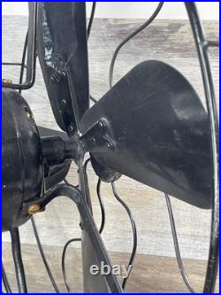 Hunter Fan & Motor Co Type 16 4-Blade 3 speed Serial No SR13699 Fulton, N. Y