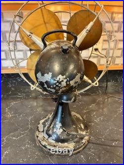 Hunter Zephair Vtg. Oscillating Fan CAT. NO. 235 TYPE C-12 WORKS withGold Blades