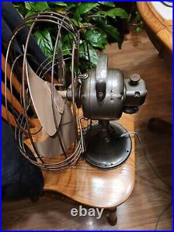 Rare Antique GENERAL ELECTRIC Vintage OSCILLATES! Desk Fan Army Green WORKS