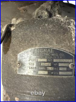 SIGNAL ELETRIC FLOOR FAN MODEL P1251 Rare Model. Working But Doesn't isolate