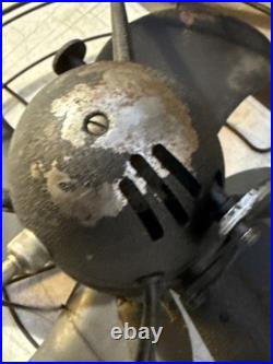 SIGNAL ELETRIC FLOOR FAN MODEL P1251 Rare Model. Working But Doesn't isolate