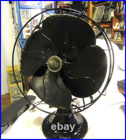 VTG Emerson 77646 AK 4 blade 3 speed oscillating fan. Works. Selling as is