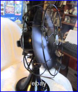 VTG Emerson 77646 AK 4 blade 3 speed oscillating fan. Works. Selling as is