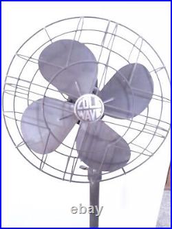 Vintage 1920's Cold Wave Art Deco Industrial Style Cast Iron Base Oscilating fan Vintage 1920's Cold Wave Art Deco Industrial Style Cast Iron Base Oscilating fan
