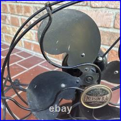 Vintage 1930s Emerson Jr B 10 Oscillating Fan WORKS Made In USA Desktop Antique