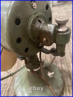 Vintage 8 Cold Wave Electric Oscillating Fan