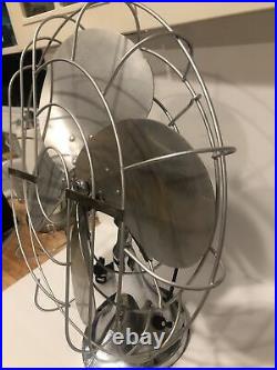 Vintage CHROME Hunter Zephair Oscillating Electric Fan 265 C-16. Exc Working Cond