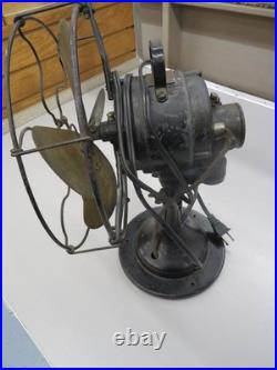 Vintage Century Mod 52 Oscillating Desk Fan