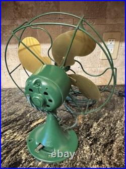 Vintage EMERSON ELECTRIC FAN MODEL 2150 10 INCH NON OSCILLATING Green And Gold