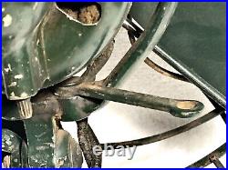 Vintage GE General Electric Oscillating Fan Small Size Wire Cage OD Green Works