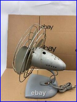 Vintage General Electric Metal Oscillating Desk Fan 17 Vintage General Electric Metal Oscillating Desk Fan 17