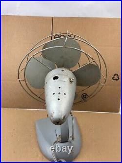 Vintage General Electric Metal Oscillating Desk Fan 17