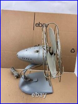 Vintage General Electric Metal Oscillating Desk Fan 17 Vintage General Electric Metal Oscillating Desk Fan 17