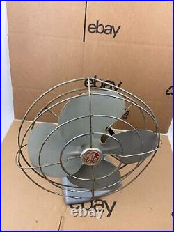 Vintage General Electric Metal Oscillating Desk Fan 17