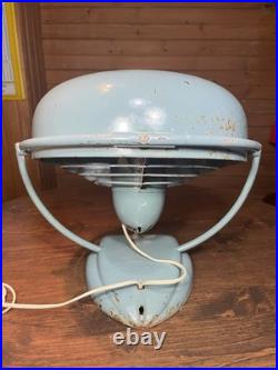 Vintage Gilbert Polar Club Modernist Sea Foam Blue Desk Fan Works