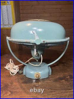 Vintage Gilbert Polar Club Modernist Sea Foam Blue Desk Fan Works