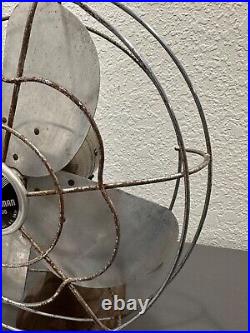Vintage Manning Bowman 12 Oscillating Desk / Table Fan Model No. 52 Vintage Manning Bowman 12 Oscillating Desk / Table Fan Model No. 52