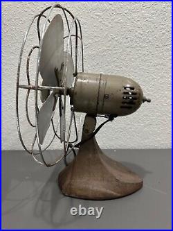 Vintage Manning Bowman 12 Oscillating Desk / Table Fan Model No. 52 Vintage Manning Bowman 12 Oscillating Desk / Table Fan Model No. 52