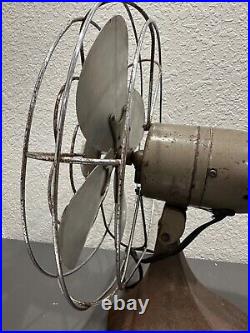 Vintage Manning Bowman 12 Oscillating Desk / Table Fan Model No. 52 Vintage Manning Bowman 12 Oscillating Desk / Table Fan Model No. 52