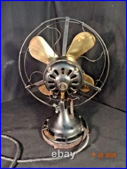 Vintage Old 12 Inch GE General Electric AUU Desk Table Fan. Working