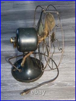 Vintage Small General Electric Whiz Oscillating Desk Fan 11 Tall