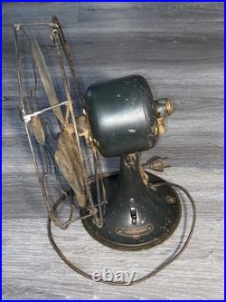 Vintage Small General Electric Whiz Oscillating Desk Fan 11 Tall
