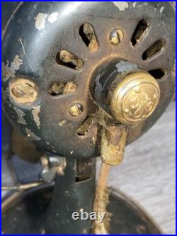 Vintage Small General Electric Whiz Oscillating Desk Fan 11 Tall