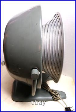 Vintage Vorandofan Model B10D1 Art Deco 3 Speed Floor Fan