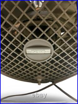 Vintage Westinghouse Riviera MCM Table/floor Desk 2 Speed Tilt Fan Works Great