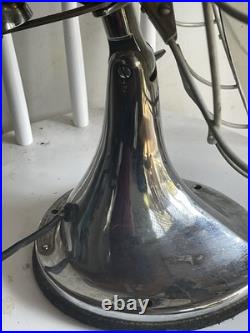 Vintage hunter Desk Top Metal Oscillating 3-speed Fan C-16, It Works