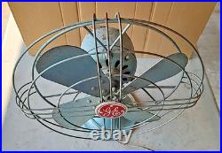 Vtg. GE Oscillating 4 Blade Desk Fan Model CY60