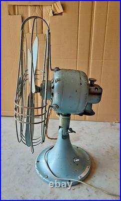 Vtg. GE Oscillating 4 Blade Desk Fan Model CY60