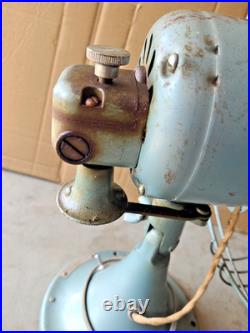 Vtg. GE Oscillating 4 Blade Desk Fan Model CY60
