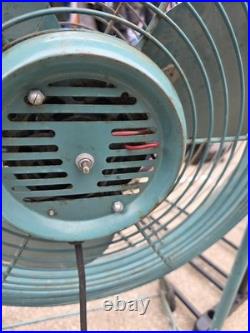 Vtg Mid-Century Emerson Electric Seabreeze Roll-About Adjustable 2-Speed Fan